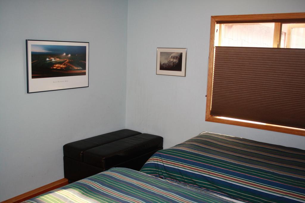 Aurora Bayside Inn Yellowknife Habitación foto